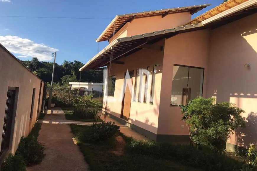 Foto 1 de Casa com 4 Quartos à venda, 200m² em Serra do Cipó, Santana do Riacho