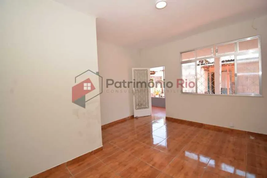 Foto 1 de Casa com 2 Quartos à venda, 72m² em Marechal Hermes, Rio de Janeiro