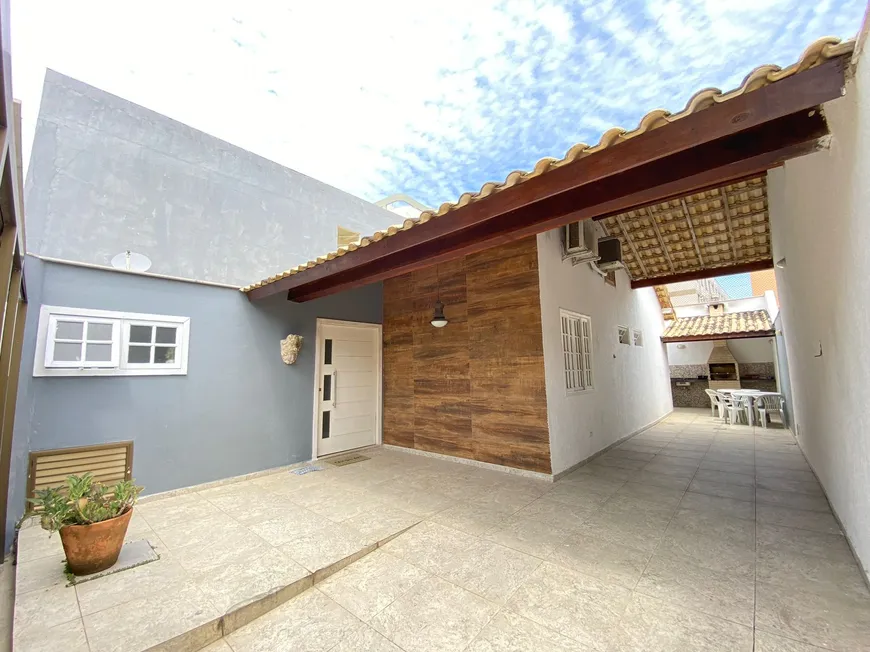 Foto 1 de Casa com 3 Quartos à venda, 65m² em Passagem, Cabo Frio