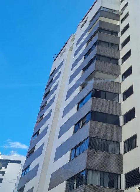 Foto 1 de Apartamento com 3 Quartos à venda, 110m² em Jardim Apipema, Salvador