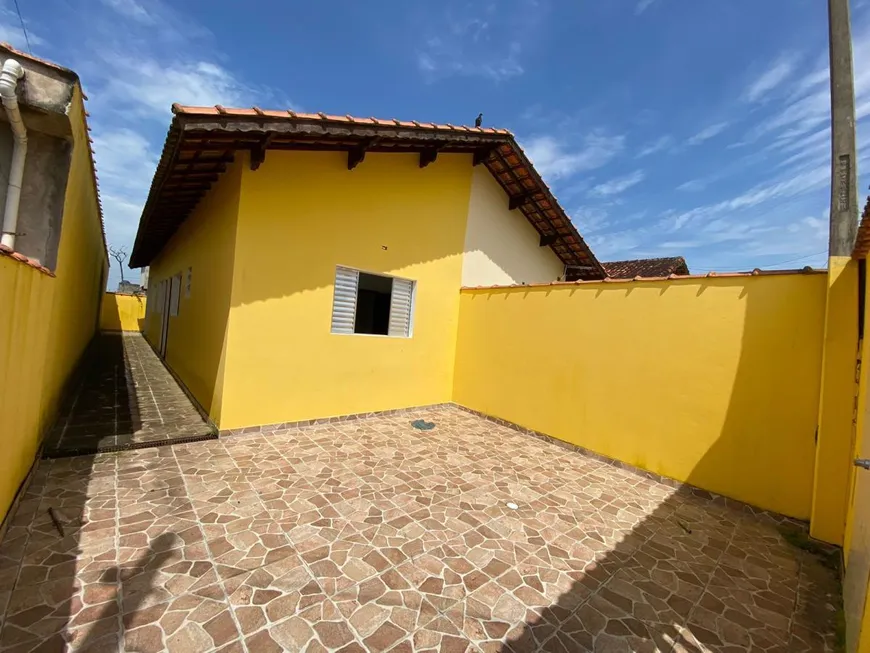 Foto 1 de Casa com 2 Quartos à venda, 60m² em Nossa Senhora de Fatima, Mongaguá