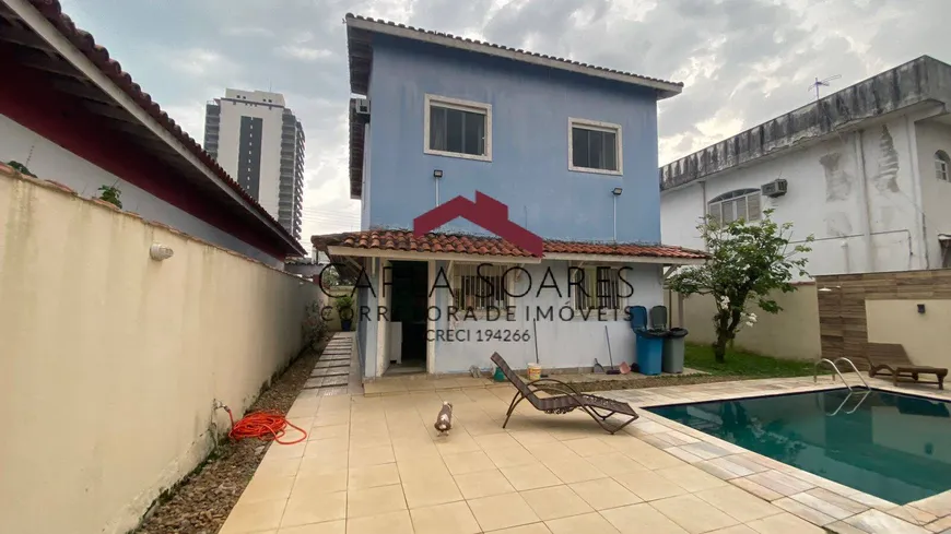 Foto 1 de Casa com 3 Quartos à venda, 200m² em Enseada, Guarujá
