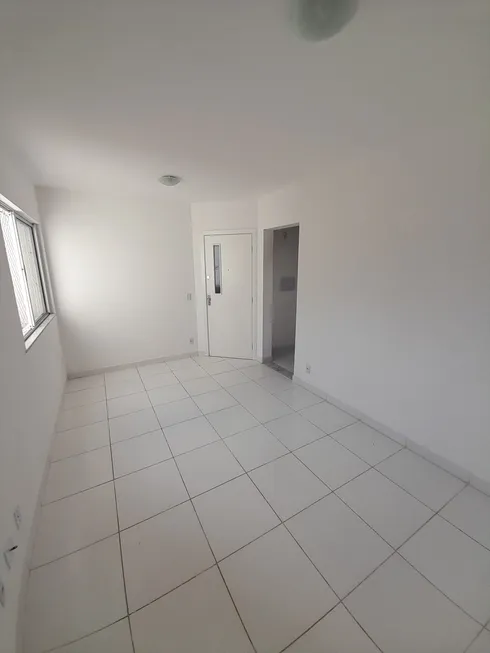 Foto 1 de Apartamento com 3 Quartos à venda, 48m² em Abrantes, Camaçari