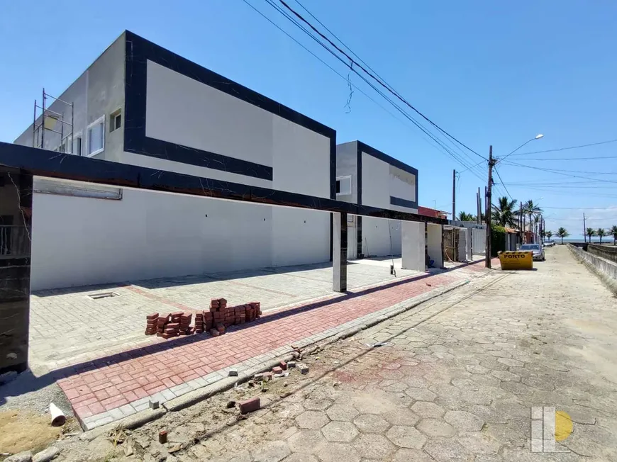 Foto 1 de Sobrado com 2 Quartos à venda, 81m² em Balneário Itaoca, Mongaguá
