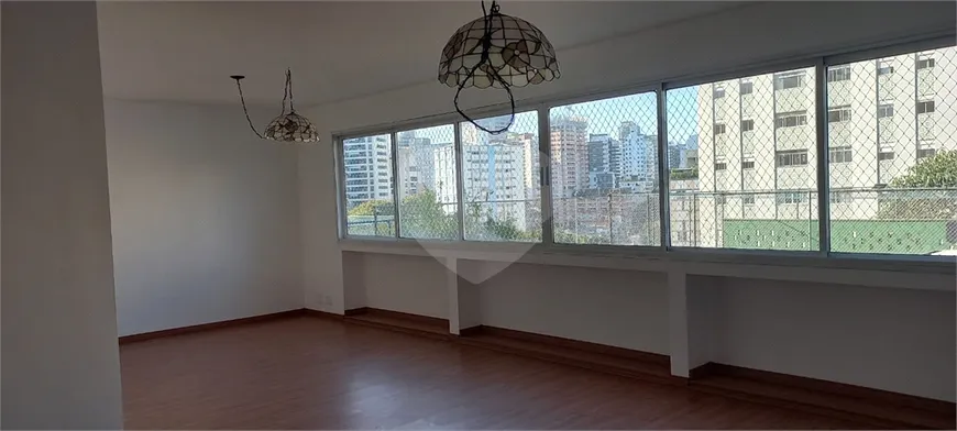 Foto 1 de Apartamento com 3 Quartos para alugar, 123m² em Vila Madalena, São Paulo