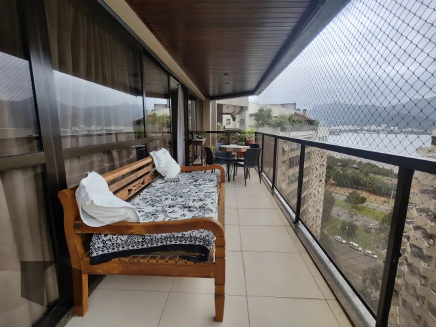 Foto 1 de Apartamento com 4 Quartos à venda, 227m² em Lagoa, Rio de Janeiro