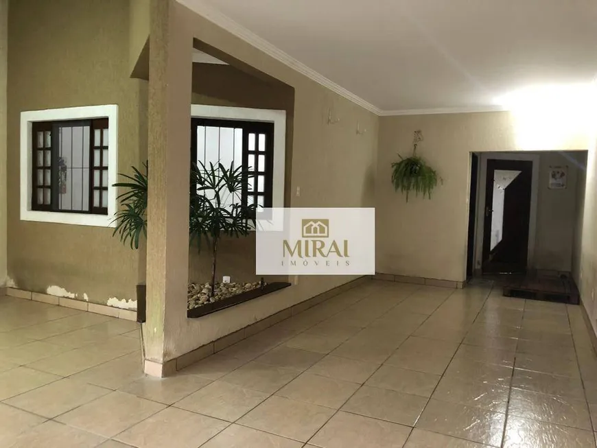 Foto 1 de Sobrado com 4 Quartos à venda, 235m² em Villa Branca, Jacareí