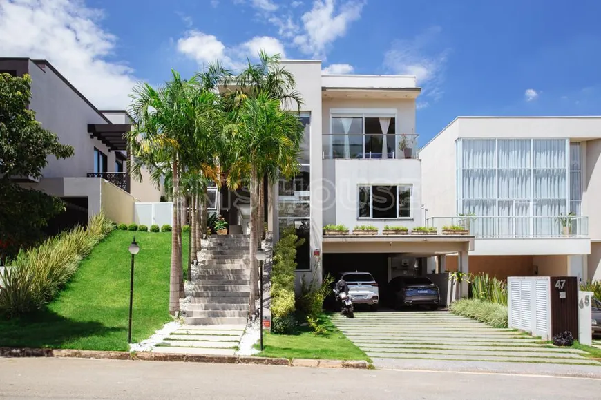 Foto 1 de Casa com 3 Quartos à venda, 340m² em Granja Viana, Cotia