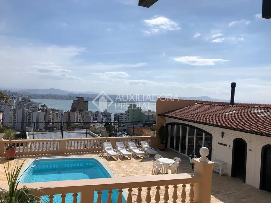 Foto 1 de Casa com 3 Quartos à venda, 600m² em Centro, Florianópolis