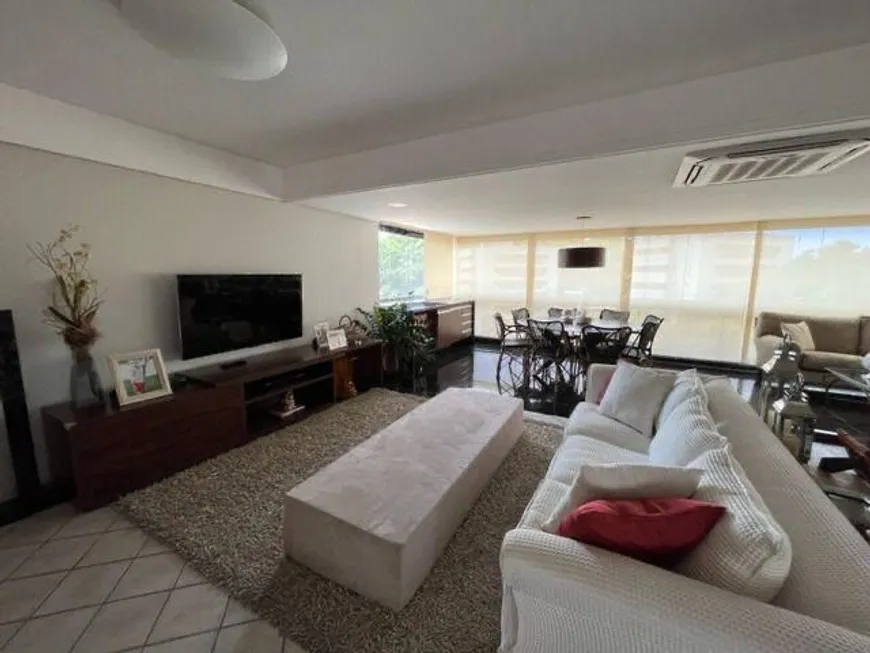 Foto 1 de Apartamento com 4 Quartos à venda, 307m² em Apipucos, Recife