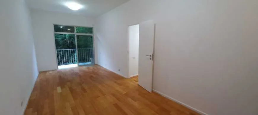 Foto 1 de Apartamento com 2 Quartos à venda, 87m² em Lagoa, Rio de Janeiro