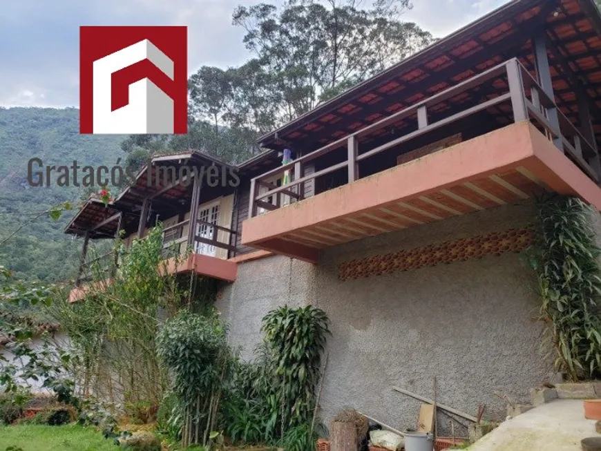 Foto 1 de Casa com 3 Quartos à venda, 227m² em Retiro, Petrópolis