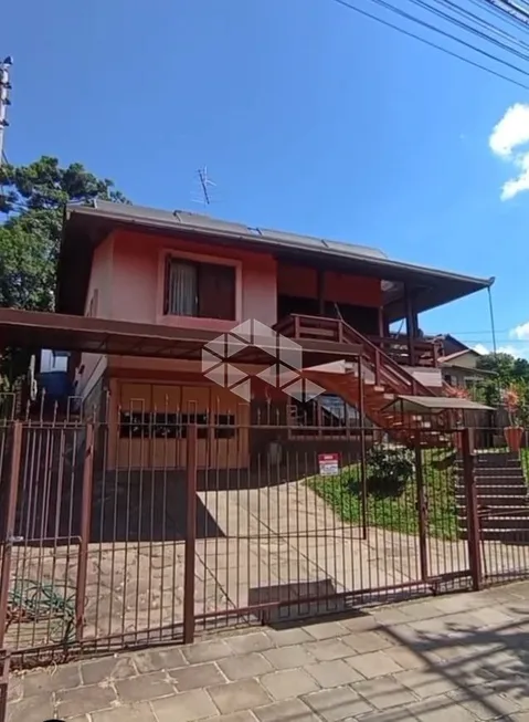 Foto 1 de Casa com 3 Quartos à venda, 245m² em Ana Rech, Caxias do Sul
