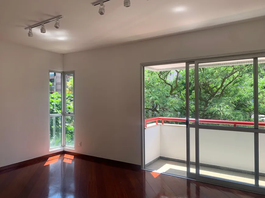 Foto 1 de Apartamento com 2 Quartos à venda, 83m² em Lourdes, Belo Horizonte