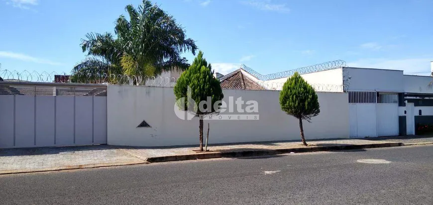 Foto 1 de Casa com 3 Quartos à venda, 71m² em Alto Umuarama, Uberlândia