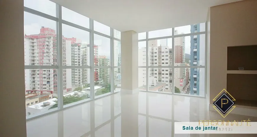 Foto 1 de Apartamento com 4 Quartos à venda, 143m² em Centro, Balneário Camboriú