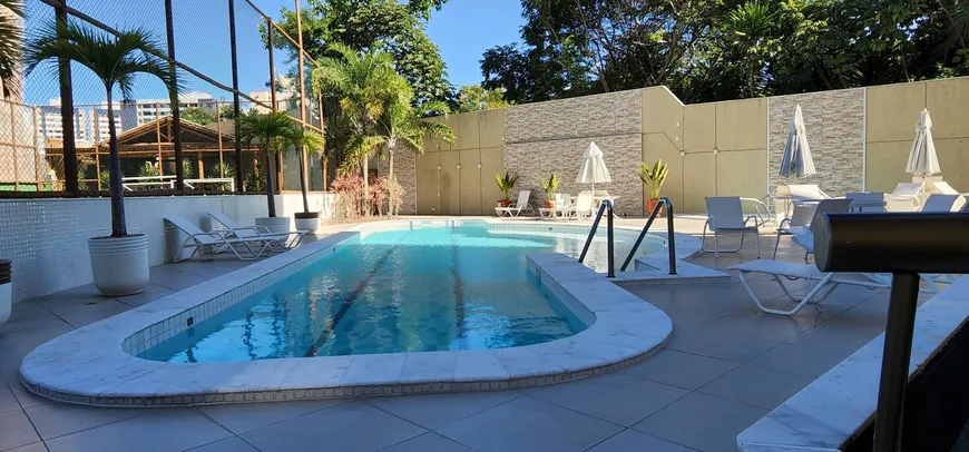 Foto 1 de Apartamento com 4 Quartos à venda, 239m² em Pituba, Salvador