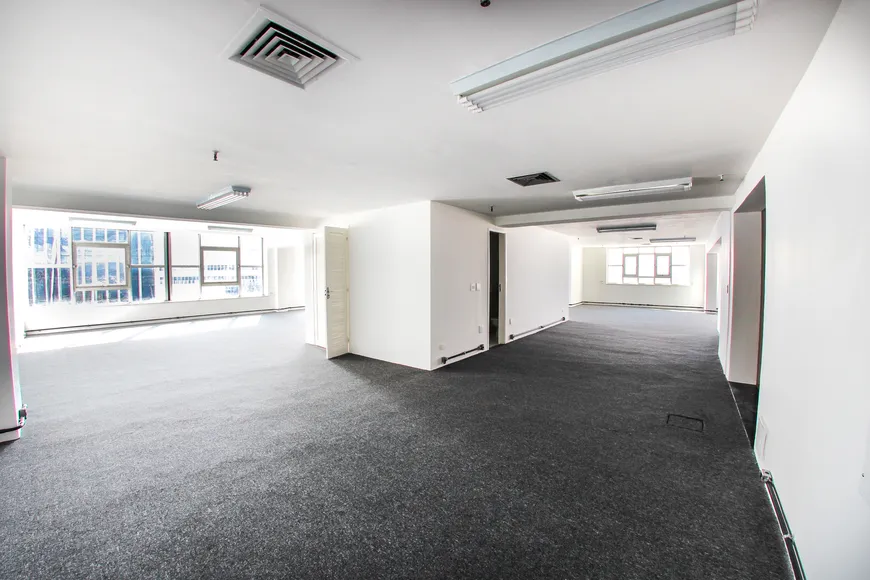 Foto 1 de Sala Comercial para alugar, 225m² em Centro, Rio de Janeiro