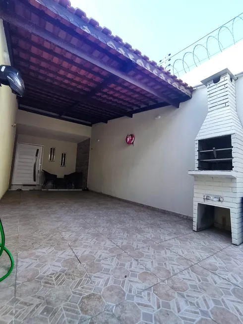 Foto 1 de Casa com 3 Quartos à venda, 96m² em Jangurussu, Fortaleza