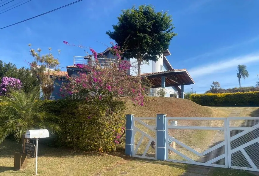 Foto 1 de Casa com 4 Quartos para alugar, 349m² em Condominio Jardim das Palmeiras, Bragança Paulista