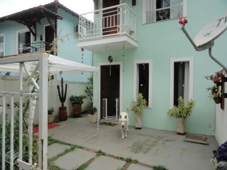 Foto 1 de Casa de Condomínio com 2 Quartos à venda, 99m² em Maria Paula, São Gonçalo