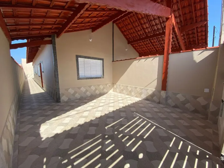 Foto 1 de Casa com 2 Quartos à venda, 76m² em Balneario Jussara, Mongaguá