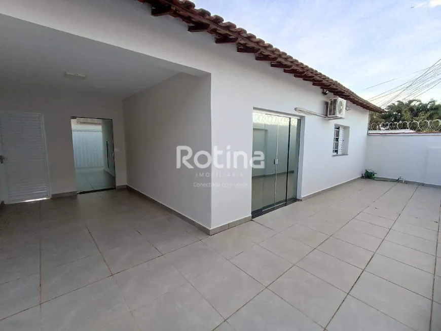 Foto 1 de Casa com 3 Quartos à venda, 167m² em Santa Mônica, Uberlândia