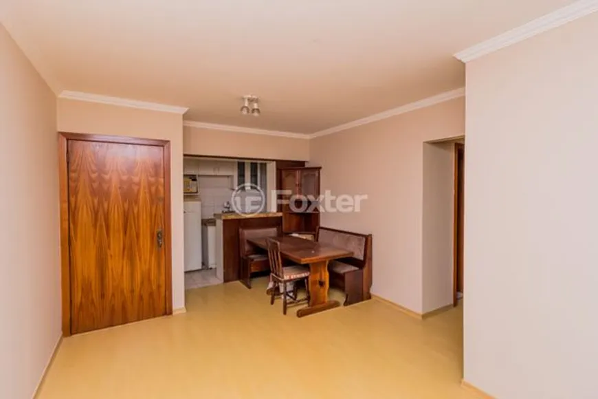 Foto 1 de Apartamento com 3 Quartos à venda, 72m² em Petrópolis, Porto Alegre