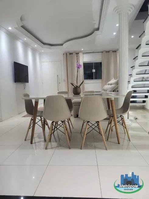 Foto 1 de Casa com 3 Quartos à venda, 200m² em Vila Itapoan, Guarulhos