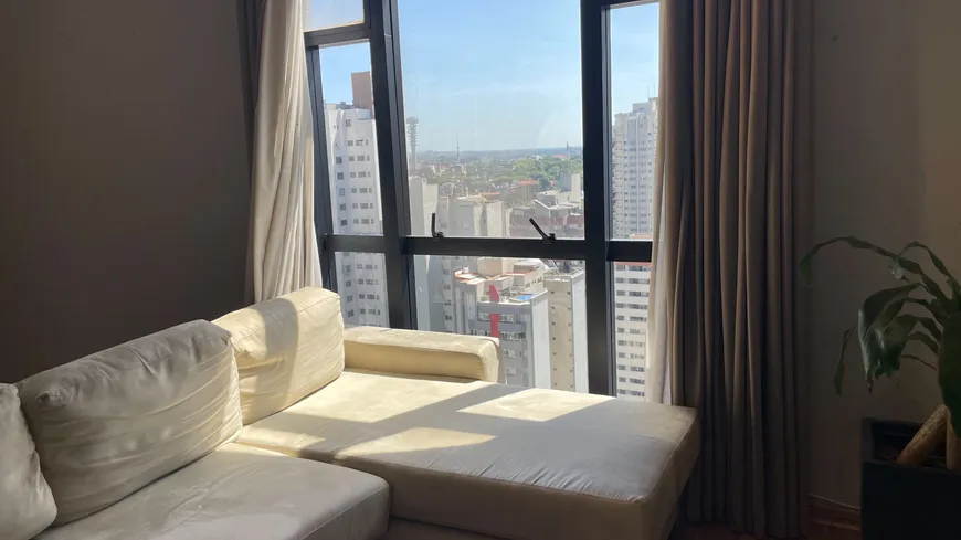 Foto 1 de Apartamento com 1 Quarto para alugar, 75m² em Bigorrilho, Curitiba