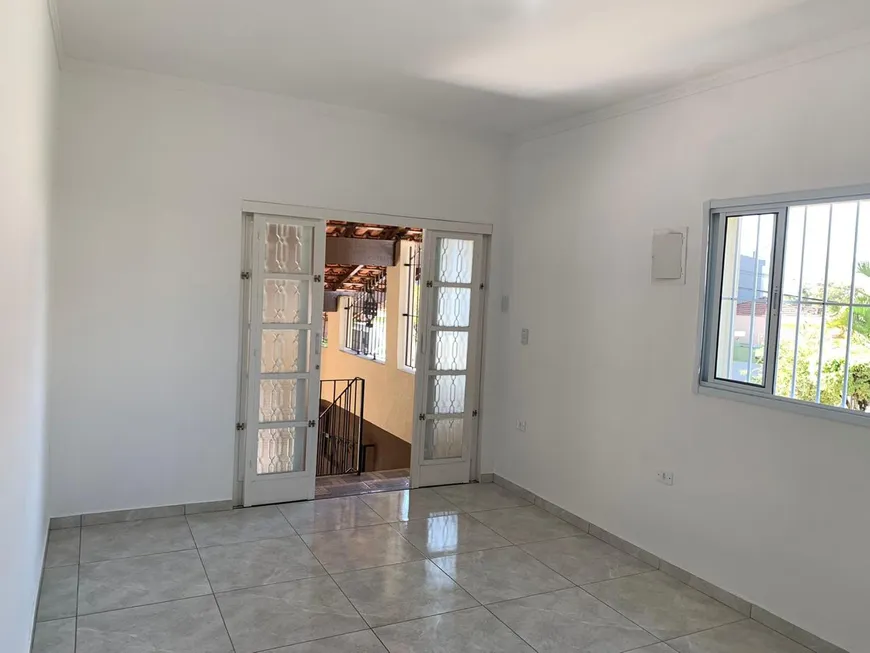 Foto 1 de Sobrado com 2 Quartos para alugar, 156m² em Vila Pires, Santo André