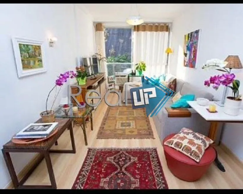 Foto 1 de Apartamento com 2 Quartos à venda, 93m² em Copacabana, Rio de Janeiro