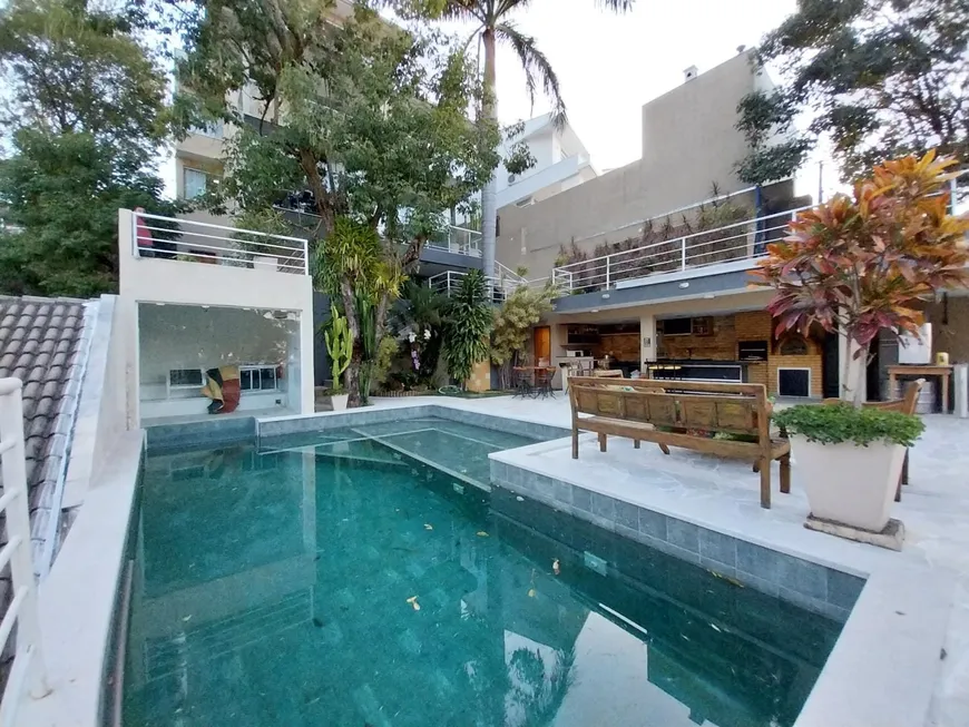 Foto 1 de Casa com 4 Quartos à venda, 665m² em Charitas, Niterói