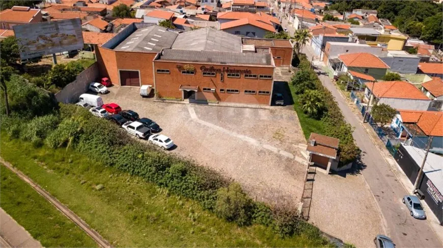 Foto 1 de Galpão/Depósito/Armazém à venda, 1209m² em Vila Aielo, Jundiaí