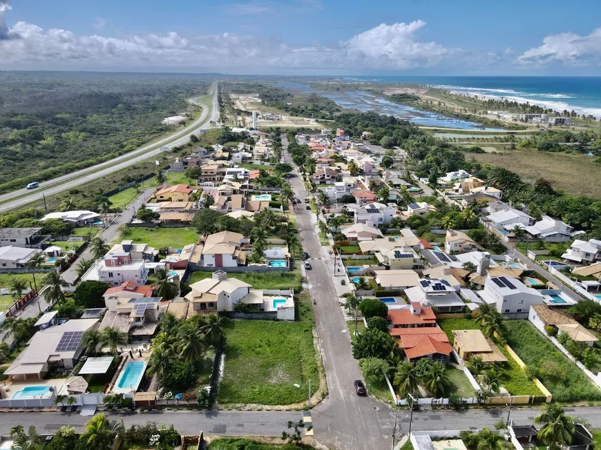 Foto 1 de Lote/Terreno à venda, 700m² em Barra do Jacuípe, Camaçari