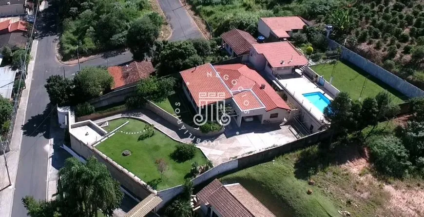 Foto 1 de Fazenda/Sítio com 3 Quartos à venda, 338m² em Das Posses, Serra Negra