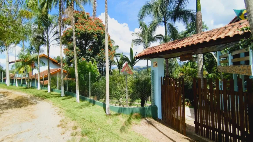 Foto 1 de Fazenda/Sítio com 4 Quartos à venda, 450m² em Fazenda São Pedro, Igaratá