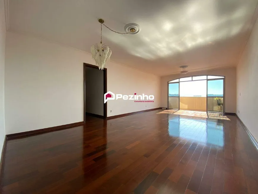 Foto 1 de Apartamento com 3 Quartos à venda, 174m² em Centro, Limeira