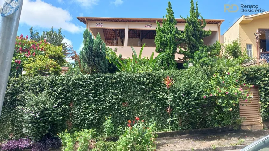 Foto 1 de Casa com 4 Quartos à venda, 331m² em Esplanada, Belo Horizonte