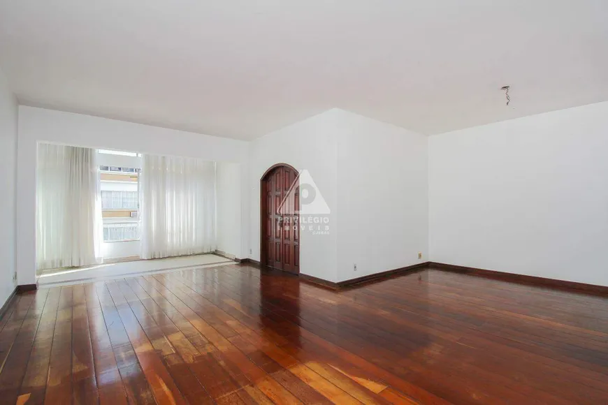 Foto 1 de Apartamento com 4 Quartos à venda, 152m² em Copacabana, Rio de Janeiro