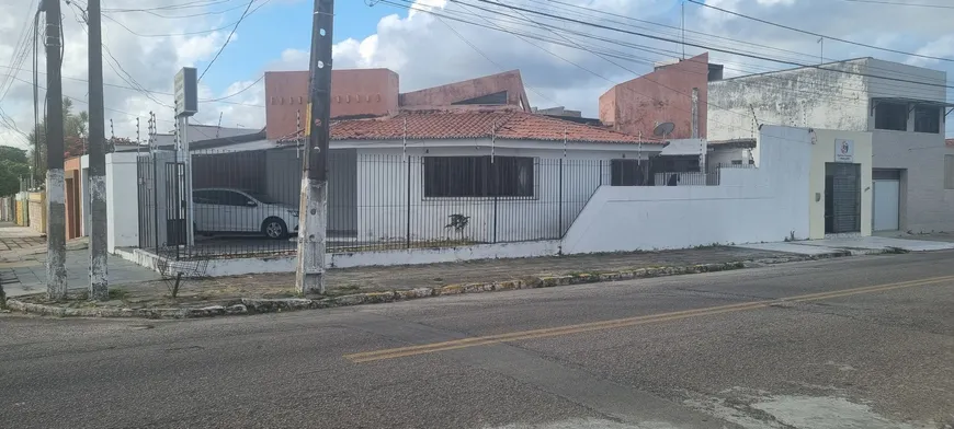 Foto 1 de Casa com 3 Quartos à venda, 240m² em Ponta Negra, Natal