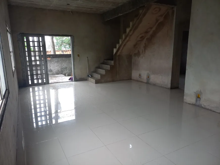 Foto 1 de Casa com 3 Quartos à venda, 240m² em Boa Esperança, Belford Roxo