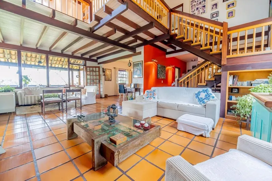 Foto 1 de Casa de Condomínio com 5 Quartos à venda, 414m² em Granja Viana, Cotia