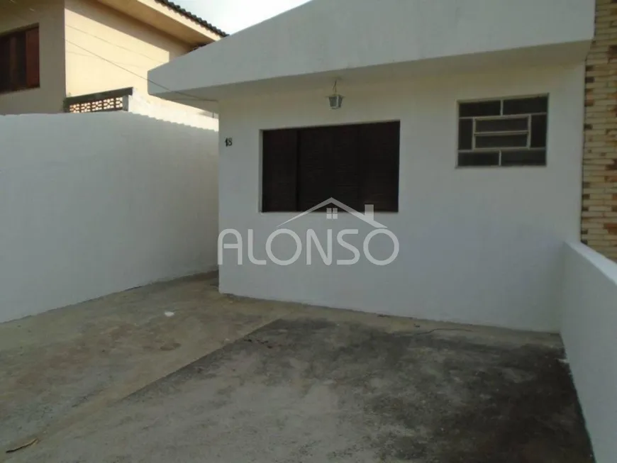 Foto 1 de Casa com 1 Quarto para venda ou aluguel, 75m² em Jardim Rosalina, Cotia