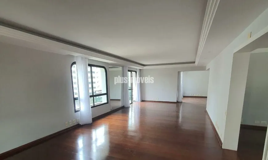 Foto 1 de Apartamento com 3 Quartos à venda, 243m² em Real Parque, São Paulo