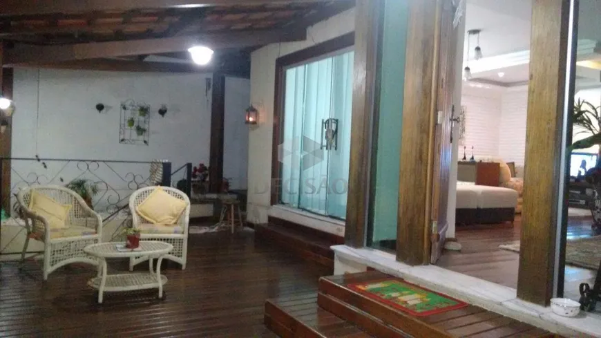 Foto 1 de Casa com 9 Quartos à venda, 314m² em Serra, Belo Horizonte