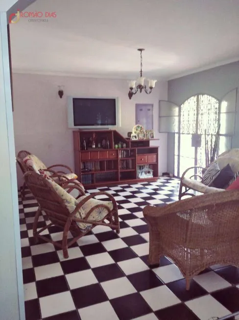 Foto 1 de Casa com 3 Quartos à venda, 400m² em Jardim Pinheiros, São Paulo