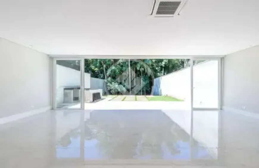 Foto 1 de Casa de Condomínio com 4 Quartos à venda, 657m² em Granja Julieta, São Paulo