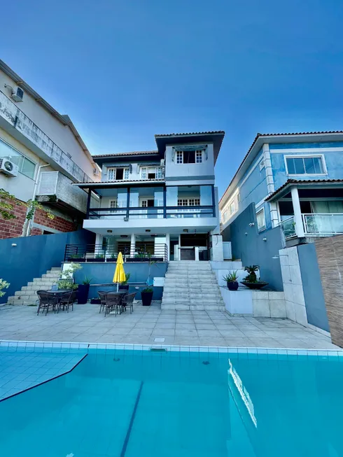 Foto 1 de Casa de Condomínio com 3 Quartos à venda, 400m² em Itaipu, Niterói