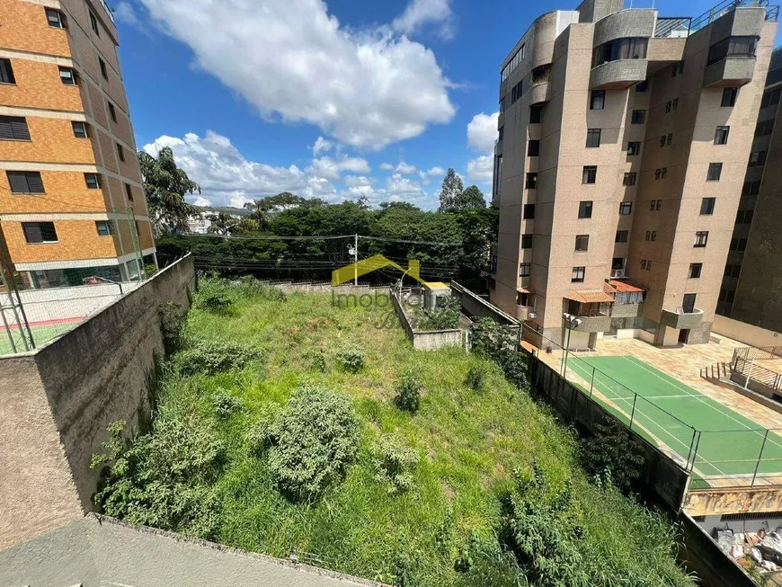 Foto 1 de Lote/Terreno à venda, 994m² em Buritis, Belo Horizonte